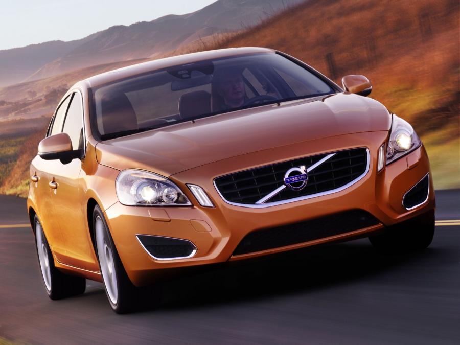  Volvo S60 2010 года  (фото 84 из 226)